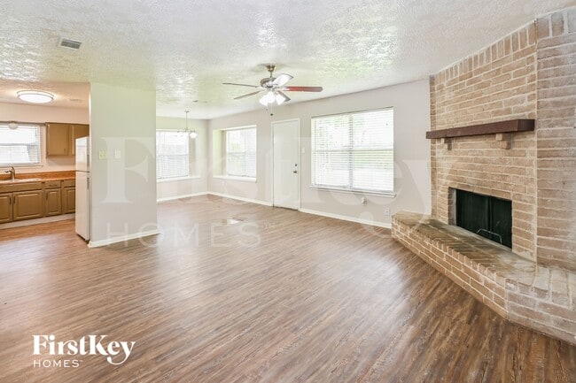 Photo - 15823 Baybriar Dr