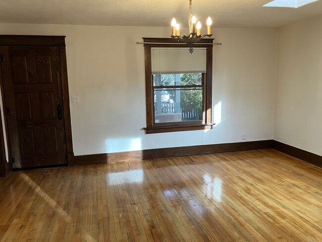 Photo - 527 Franklin Ave