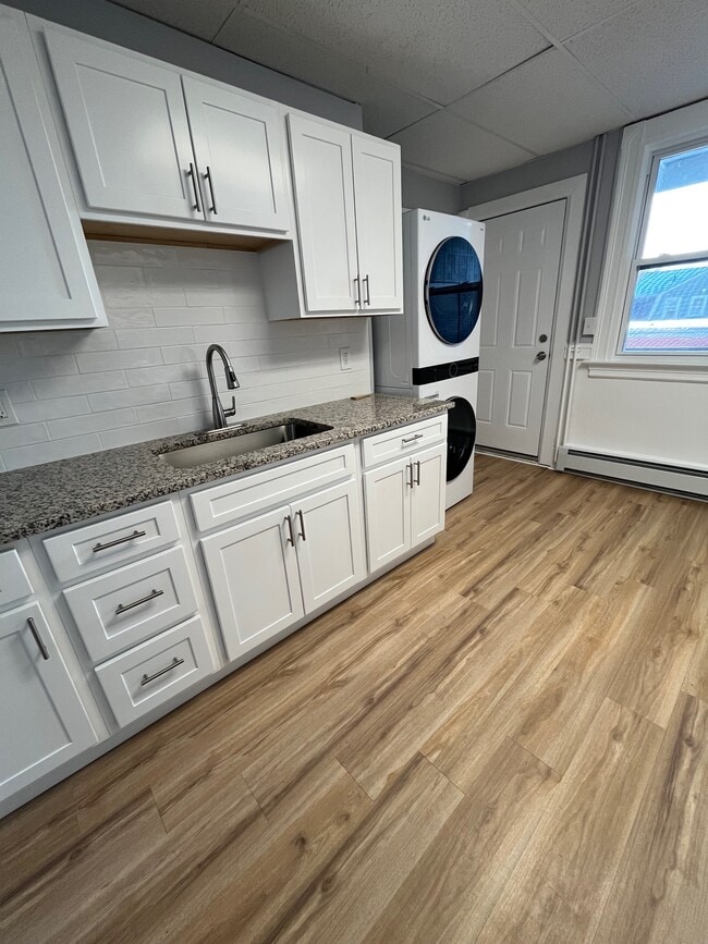 Building Photo - 167 Park Rd Unit 3-e