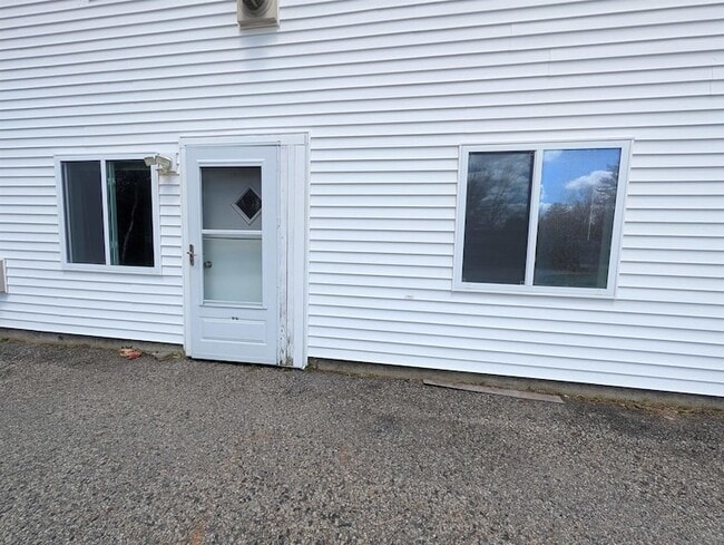 Photo - 425 Carl Broggi Hwy Unit 1