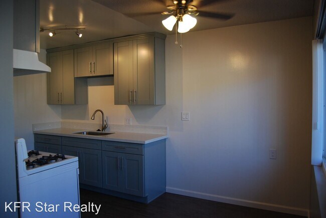 Photo - 326 W University Ave