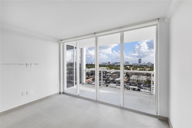 Photo - 1800 Sunset Harbour Dr
