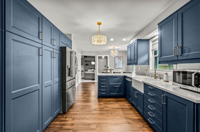 Photo - 421 W Lloyd St