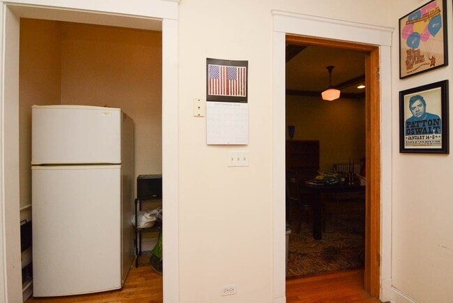 Photo - 1244 W Rosedale Ave Unit 2