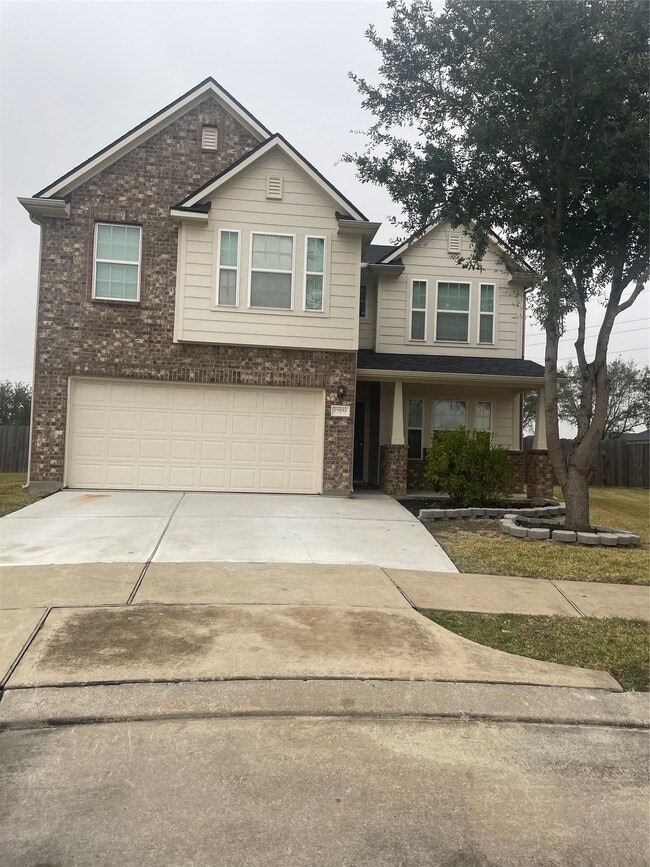 Building Photo - 17934 Royal Gate Ln