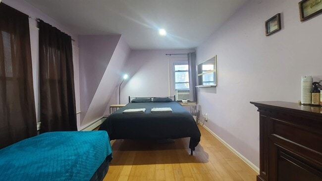 Photo - 42 49th St Unit 3R