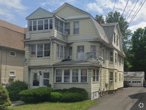 Building Photo - 46 Campfield Ave Unit 1 st FL Rental