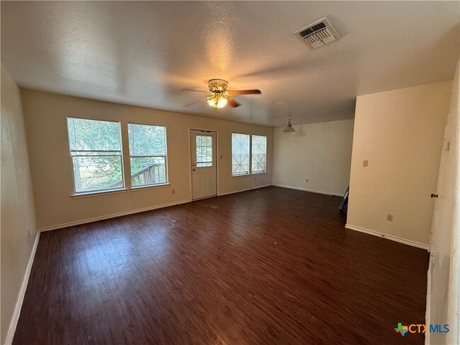 Building Photo - 1002 Sagewood Trail Rental