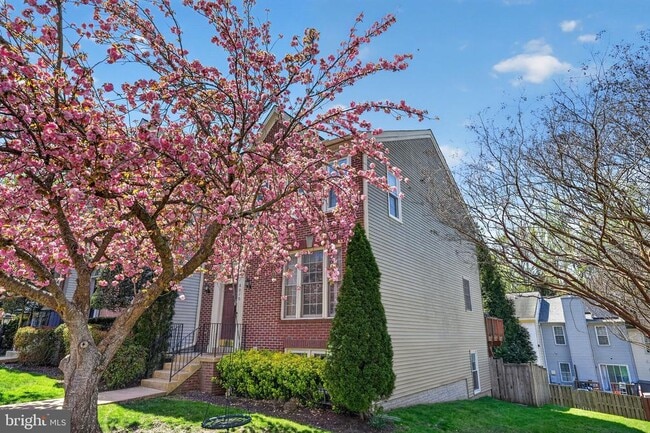 Photo - 8010 Readington Ct