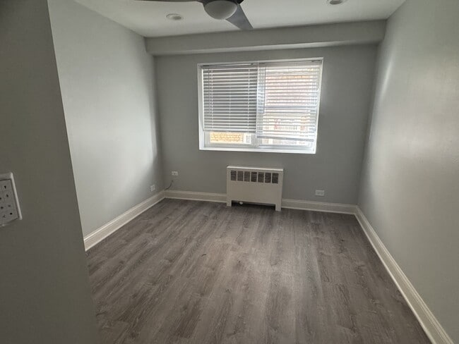 Photo - 6114 N Damen Ave