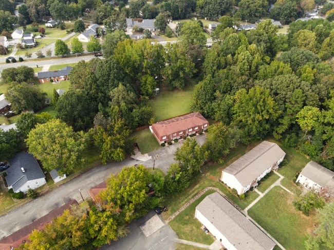 Photo - 716 Shawnee Dr