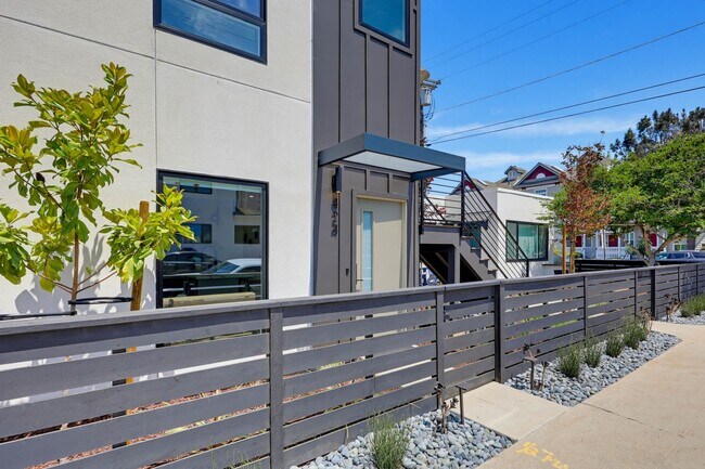 426-426 Arbor Dr Unit 424-Lower Unit