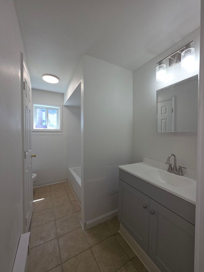 Photo - 511 W Water St Unidad CA511A