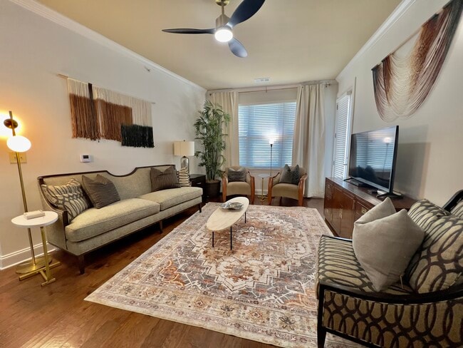 Photo - 445 W Blount Ave Unit 528