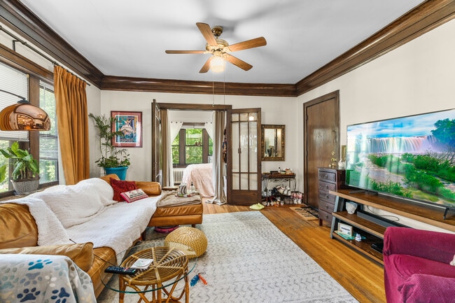 Photo - 1401 W 32nd St