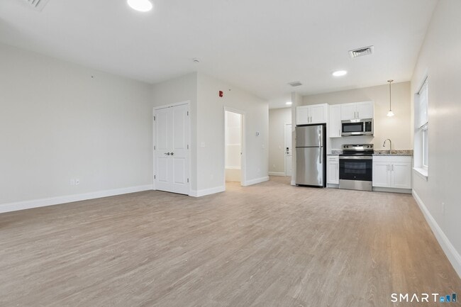 Photo - 55 Steele Blvd Unit 312
