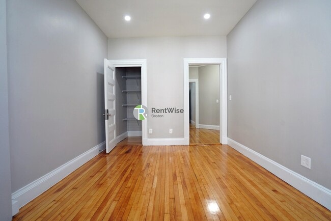 Photo - 72 Gardner St Unit E1