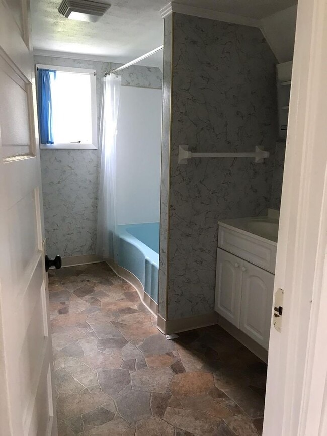 Photo - 3 bedrooms 2 baths