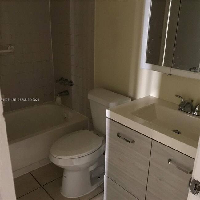 Photo - 206 NE 3rd St Unit 2