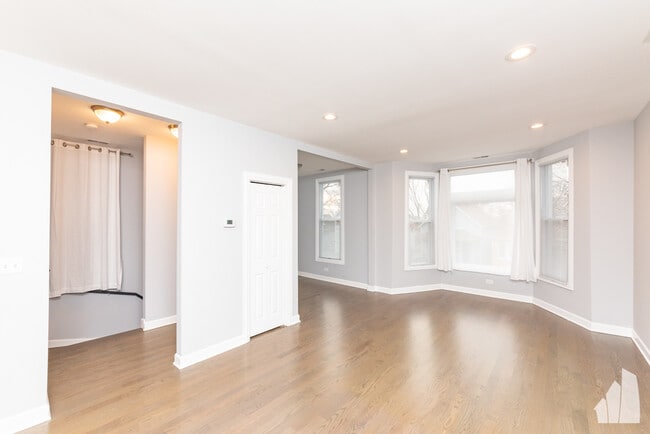 Photo - 1821 N Tripp Ave Unit 2