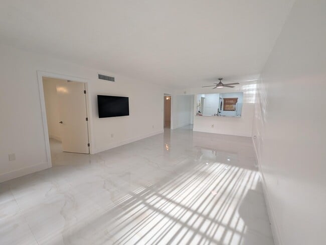 Photo - 10317 NW 9th St Unit 102-9