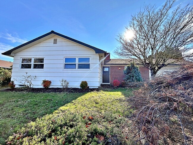 Photo - 13806 NE Fremont Ct