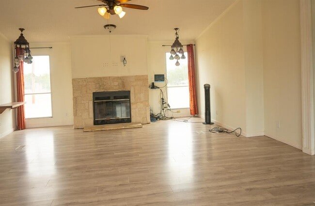 Photo - 1000 Co Rd 201