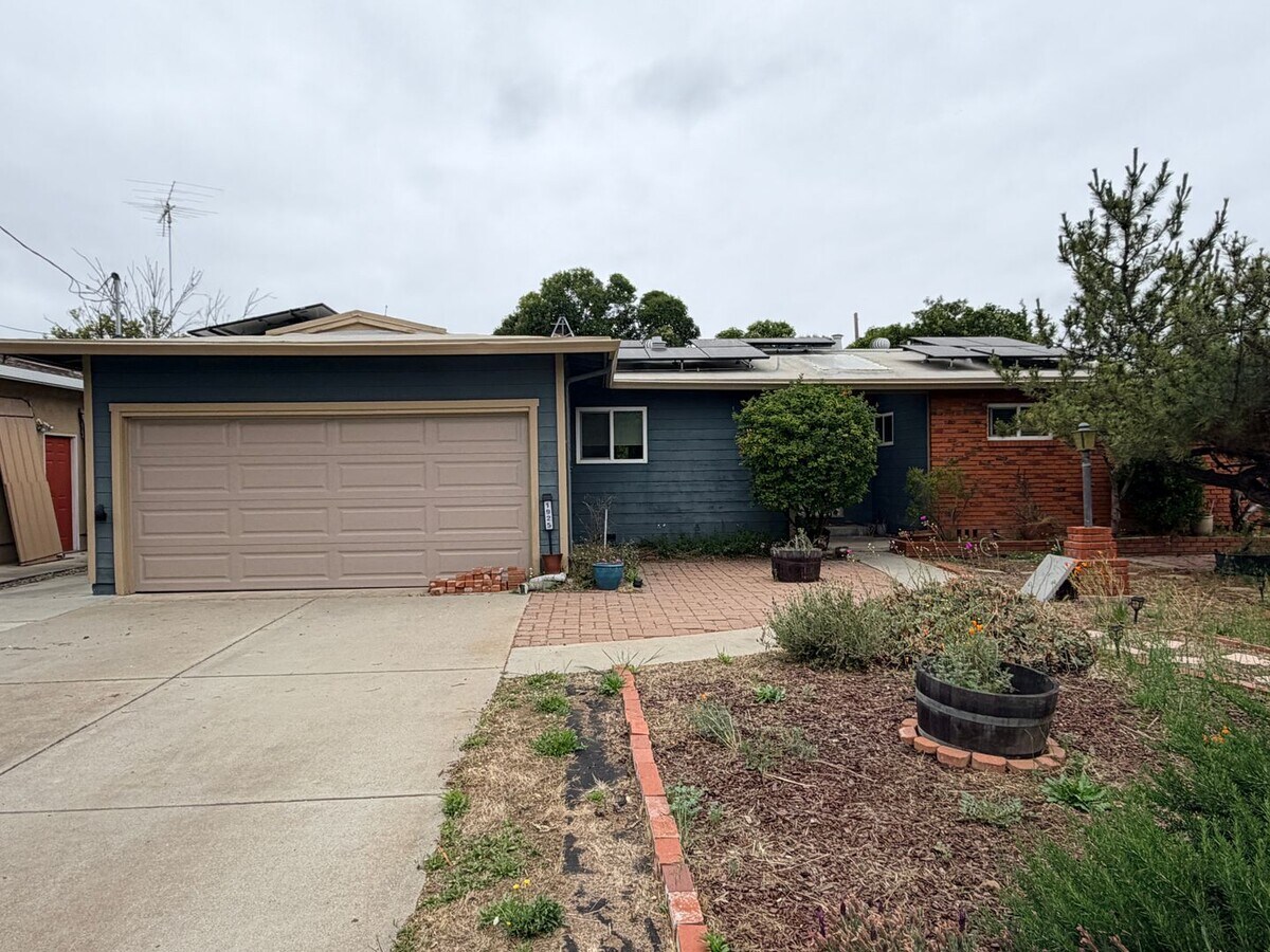 3bd/2ba Home with Solar Panels in San Jose - Coming Soon! - 3bd/2ba Home with Solar Panels in San Jose - Coming Soon!