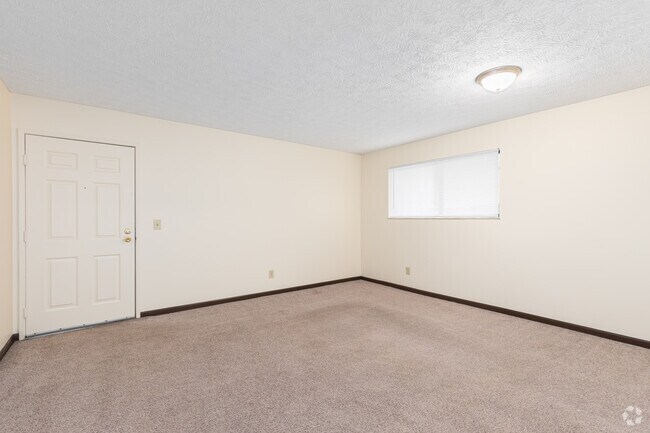 1BR, 1BA - 750SF