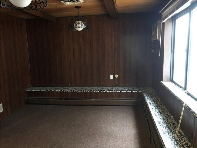 Photo - 358 Kingstown Rd Unit B