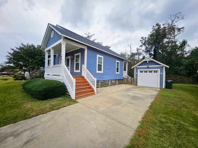 Photo - 803 Lindsey Ln