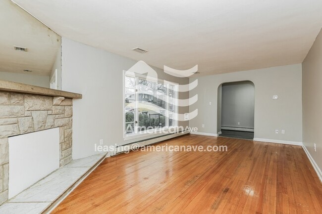 Photo - 624 Ruth Ave