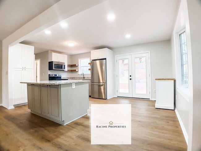 Photo - Short Walk to Downtown Greenville