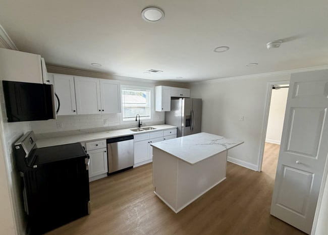 Photo - CHARMING RANCH STYLE HOME AVAILABLE NOW!