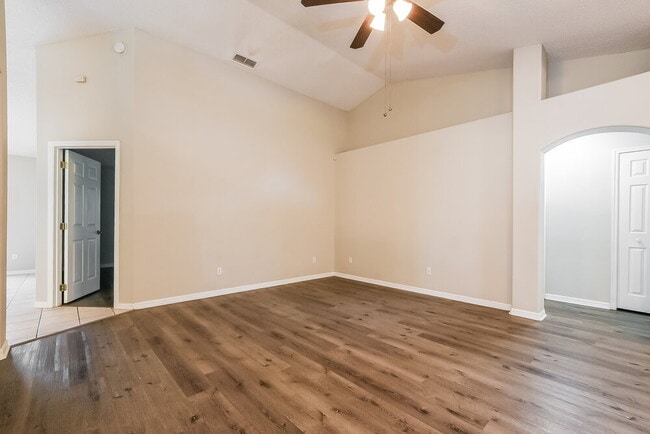 Photo - 3844 Becontree Pl