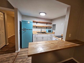 Photo - 890 E Ash St