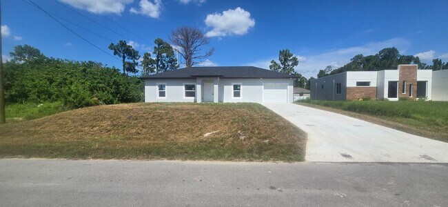 Building Photo - BRAND NEW 3/2/1 -GREAT LOCATION IN SW LEHI... Rental