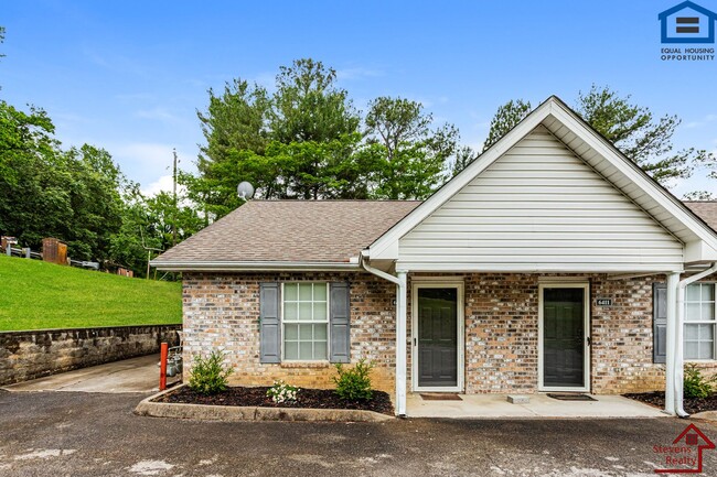 Building Photo - 6407 Son Light Way