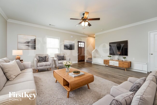Photo - 1035 Sutherland Dr