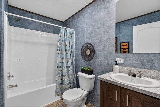 Photo - 300 Glenwood Dr