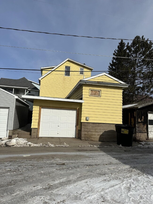 "Cozy 1-Bedroom Gem in Virginia, MN – Your Perfect Retreat Awaits!" - "Cozy 1-Bedroom Gem in Virginia, MN – Your Perfect Retreat Awaits!" Unit # 1