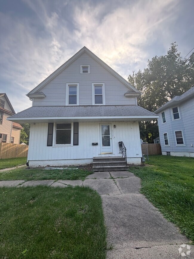 Building Photo - 1314 44th St Rental