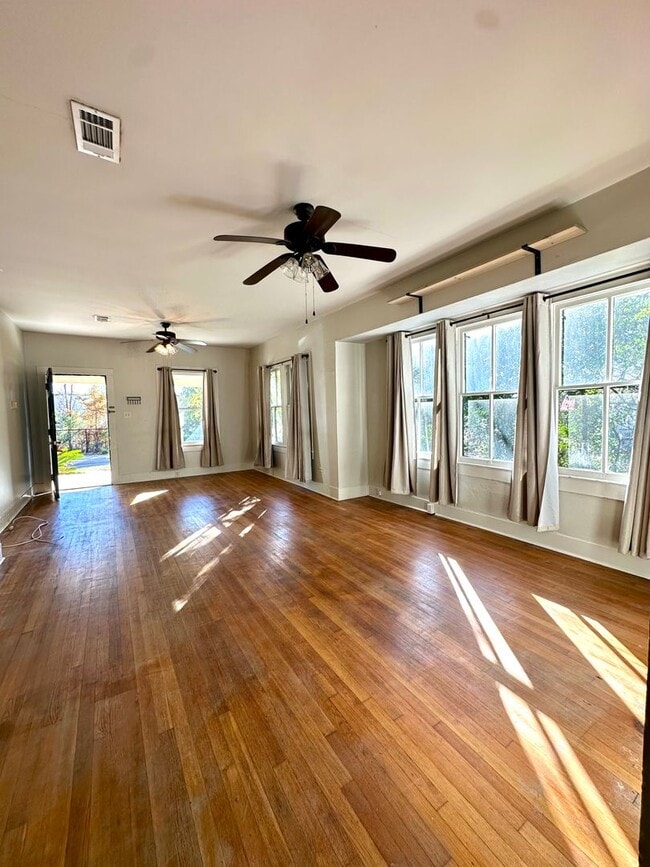 Photo - JANUARY MOVE IN SPECIAL!!!  1/2 OFF 1st Month's Rent