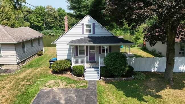 Building Photo - 202 River Meadow Dr Rental
