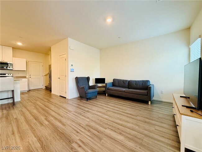 Photo - 502 Foothill Cove Ln