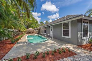 Photo - 1084 Raintree Ln