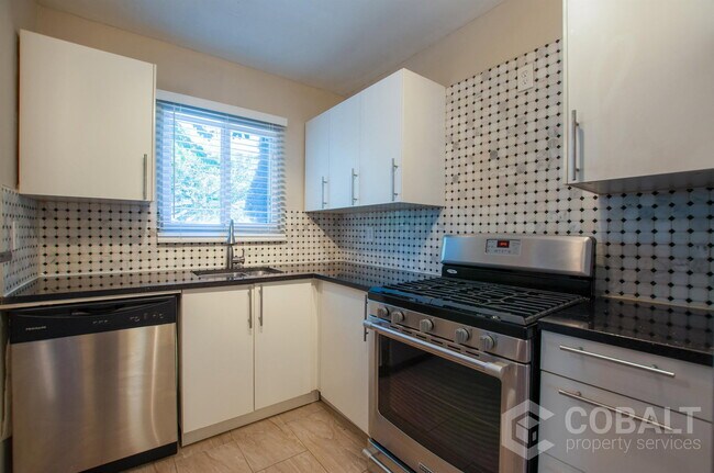 767 Greenwood Ave NE Unidad 1