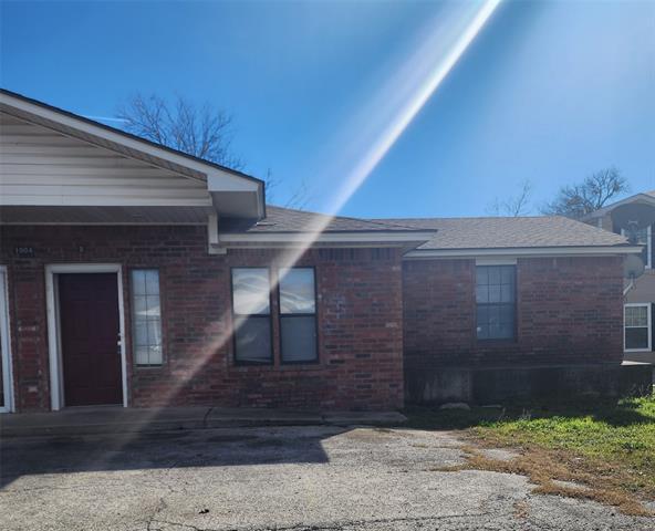 Photo - 1004 W Tarleton St Townhome