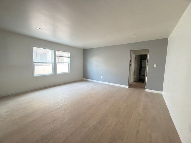 Photo - 2400DelM Unit 2402