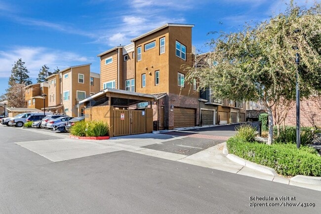 Photo - 325 Charles Morris Ter Townhome